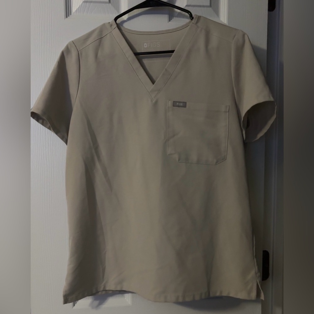 Figs Bone Catarina Scrub Top